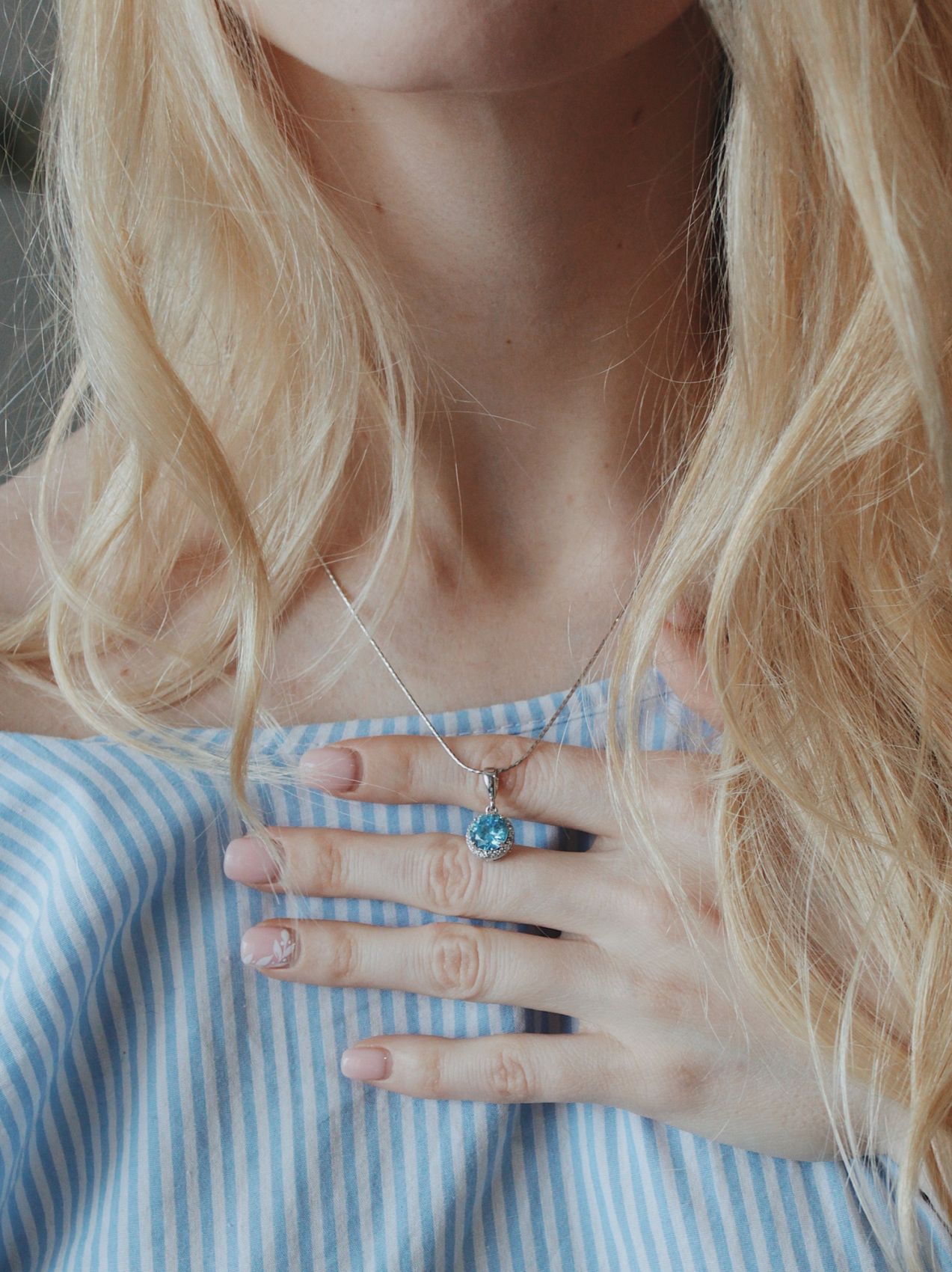 Dress code biżuterii – savoir-vivre i etykieta noszenia ozdób